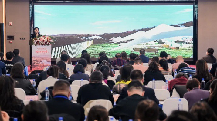 深化合作 攜手共贏 甘肅文旅集團(tuán)與額濟(jì)納旗聯(lián)合舉辦全國旅行商答謝暨旅游資源推介會